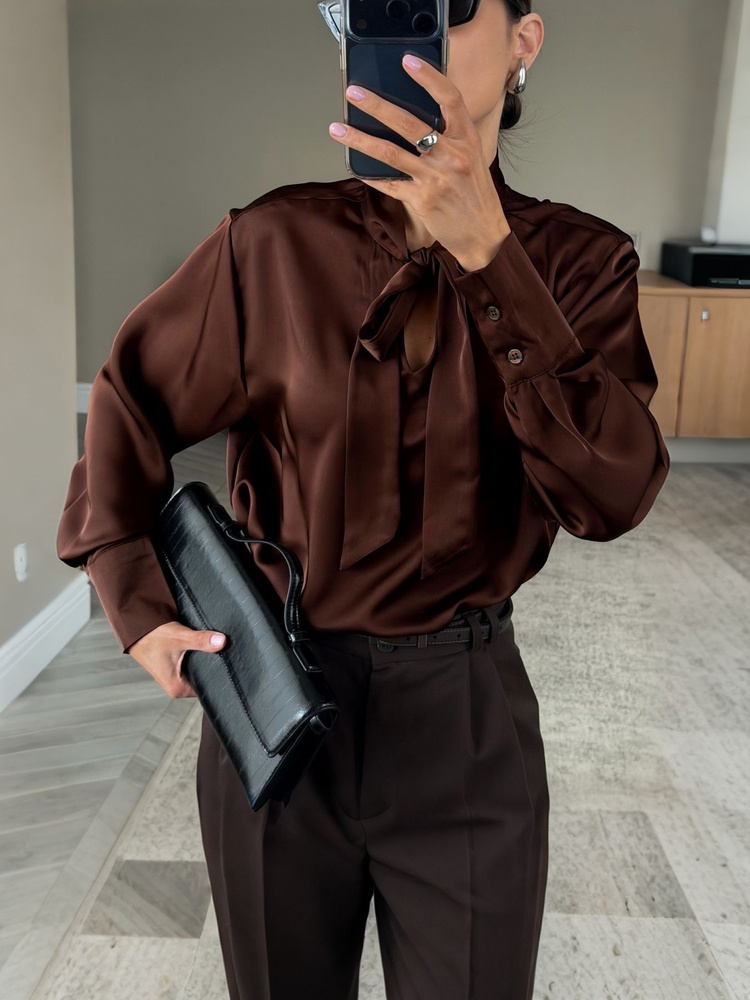 Blusa de satén Tossy con lazo  - Satin Bow Tie reseña y precio